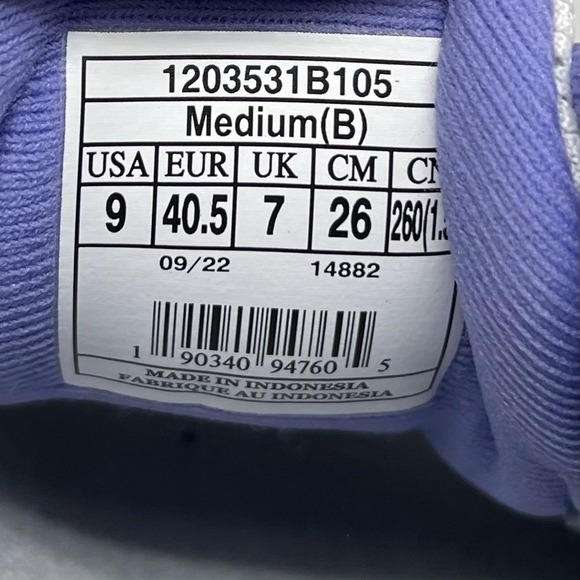 Brooks Sneakers Womens 9 B Adrenaline GTS 22 1203531B105 White Running Gym Shoes - Picture 9 of 11